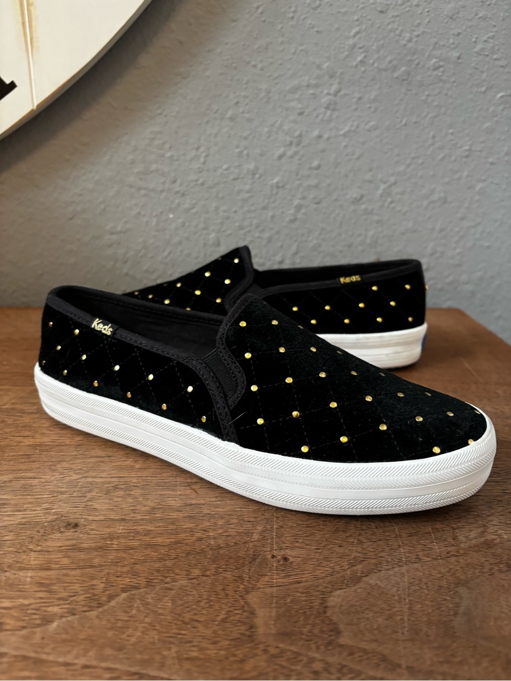 Keds Kate Spade Women’s Black Velvet Slip-On Sneakers 6.5